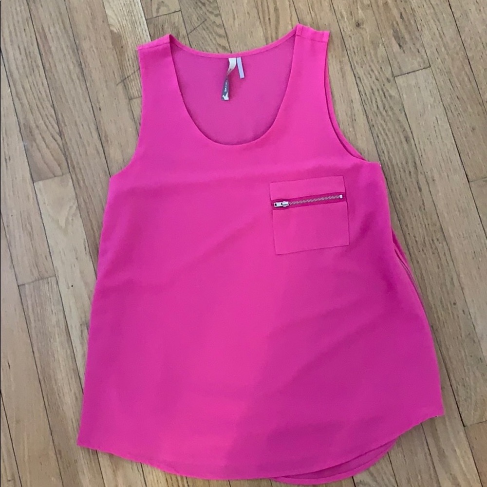 pink tank